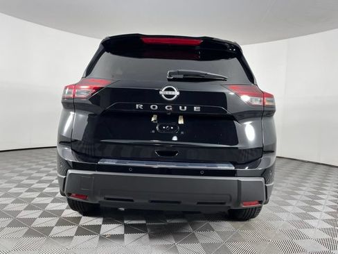Certified 2026 Nissan Rogue SV FWD image 6