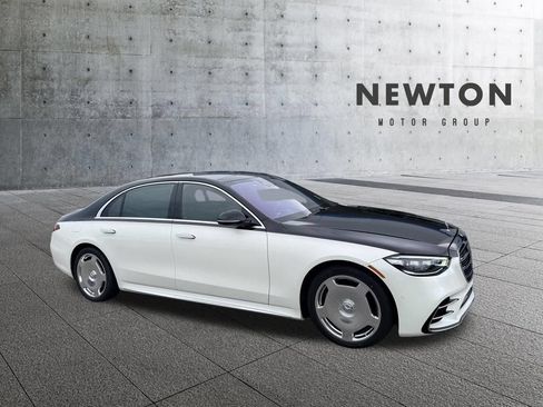 Used 2022 Mercedes-Benz S 500 4MATIC w/ AMG Line Package image 1