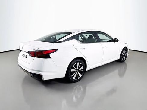 Used 2022 Nissan Altima 2.5 SR FWD image 7
