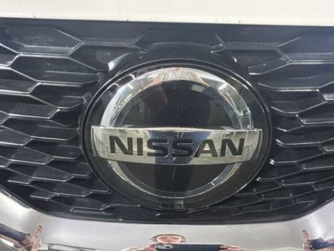 Used 2022 Nissan Rogue Sport SL AWD/4WD image 9