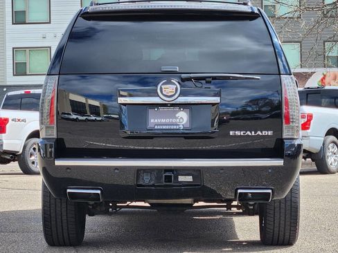 Used 2013 Cadillac Escalade Premium AWD/4WD image 9