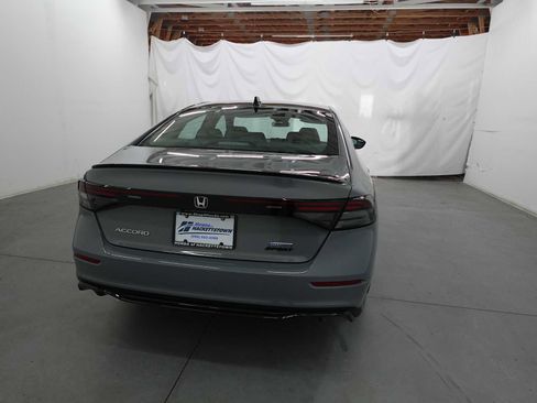 Used 2025 Honda Accord Sport image 5