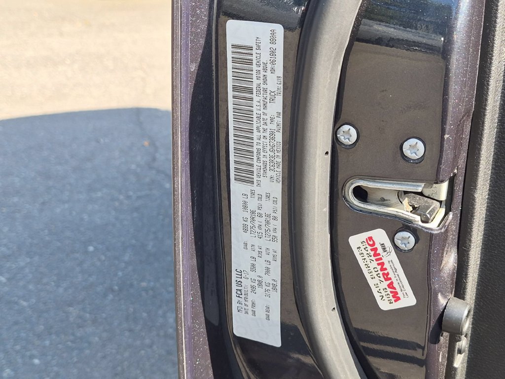 Used 2017 RAM 3500 Laramie AWD/4WD image 29