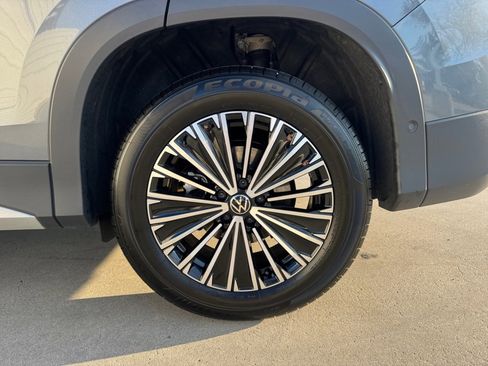 Used 2025 Volkswagen Tiguan S w/ 18" Wheel Package image 26