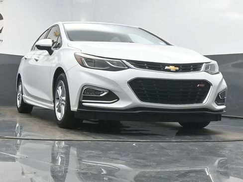 Used 2017 Chevrolet Cruze LT w/ Sun And Sound Package image 3