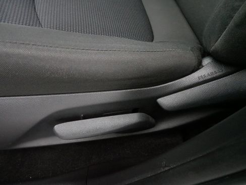 Used 2019 Toyota RAV4 LE image 20