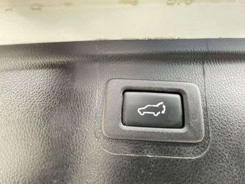 Used 2018 Subaru Outback 3.6R Limited image 11