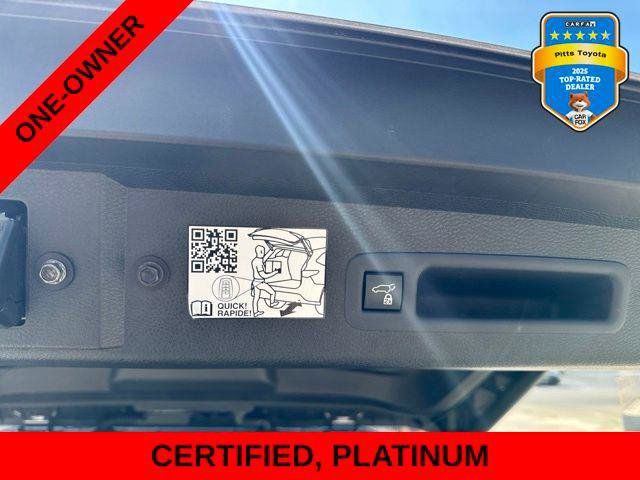 Certified 2023 Toyota Sienna Platinum FWD image 17