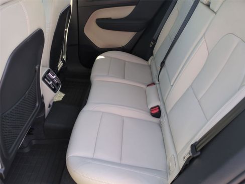 Used 2025 Volvo XC40 B5 Plus w/ Protection Package Premier image 17