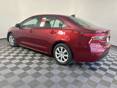 Used 2024 Toyota Corolla LE image 5