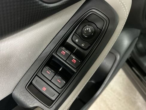 Used 2021 Subaru Forester Premium image 16