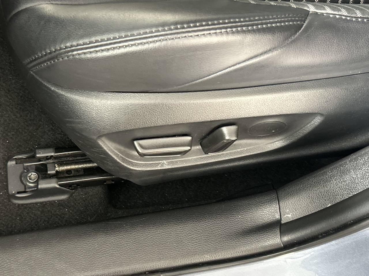 Used 2024 Toyota Corolla XSE FWD image 21