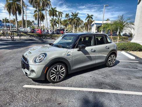 Used 2021 MINI Cooper S image 4