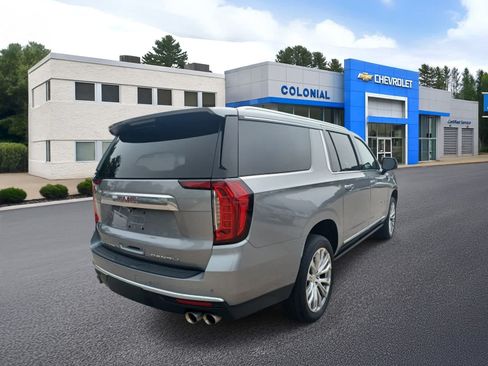 Used 2023 GMC Yukon XL Denali AWD/4WD image 4
