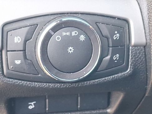 Used 2017 Ford Explorer XLT w/ Equipment Group 202A image 24