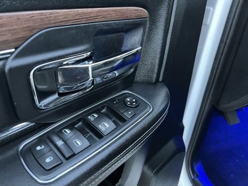 Used 2016 RAM 1500 Laramie w/ Convenience Group image 24