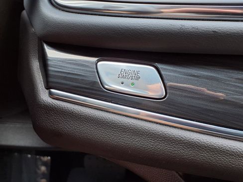 Used 2024 Buick Enclave Premium image 14