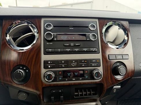 Used 2011 Ford F350 Lariat w/ Lariat Interior Pkg AWD/4WD image 21