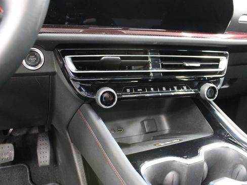 Used 2026 Chevrolet Traverse RS AWD/4WD image 68