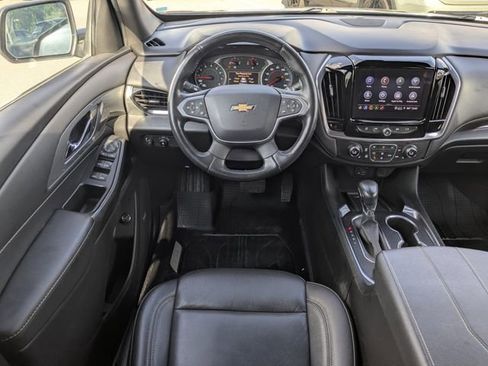 Certified 2022 Chevrolet Traverse LT w/ LT Premium Package AWD/4WD image 21