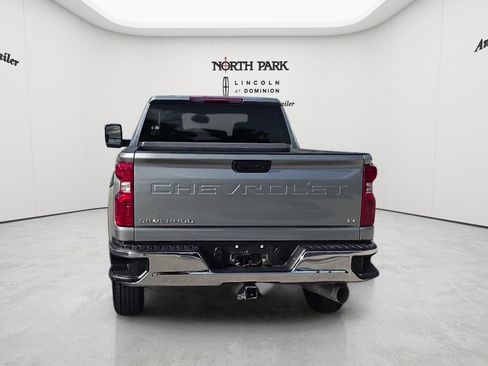 Used 2026 Chevrolet Silverado 2500 LT AWD/4WD image 4