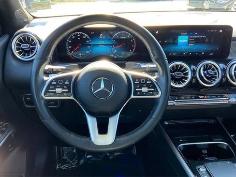 Certified 2022 Mercedes-Benz GLB 250 4MATIC image 4