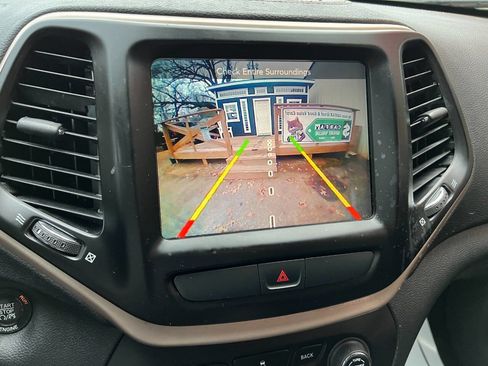 Used 2016 Jeep Cherokee 75th Anniversary image 26