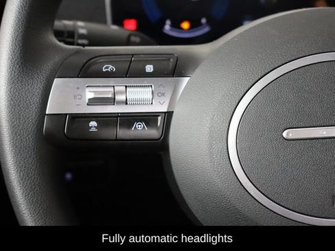 Used 2025 Hyundai Tucson SE FWD image 8