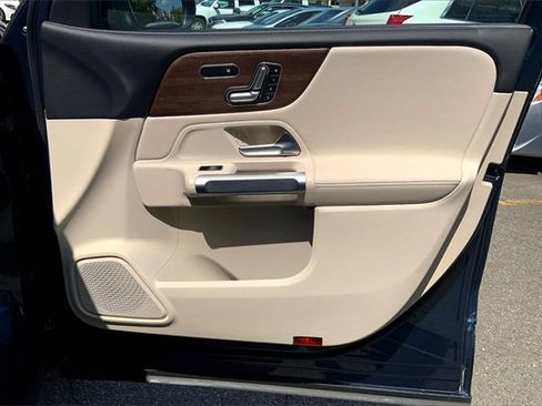 Used 2020 Mercedes-Benz GLB 250 4MATIC image 19