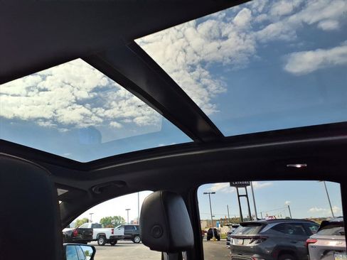 Used 2024 Chevrolet Equinox RS image 11