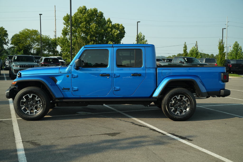 New 2026 Jeep Gladiator Sport AWD/4WD image 4