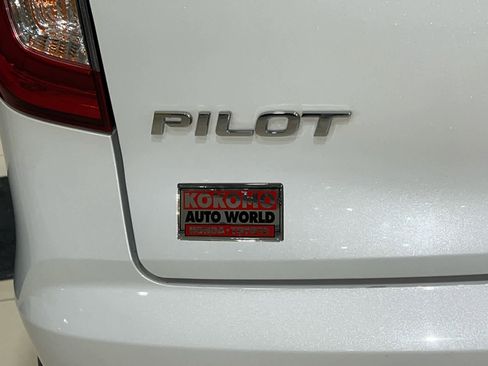 Used 2021 Honda Pilot Touring image 10