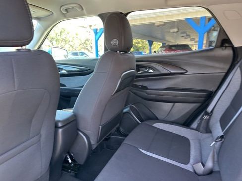 Used 2025 Chevrolet TrailBlazer LT image 31