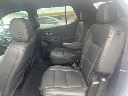 Used 2023 Chevrolet Traverse LT AWD/4WD image 19