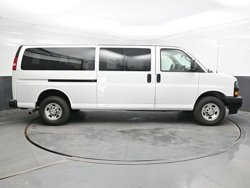 Used 2024 Chevrolet Express 3500 LS RWD image 9