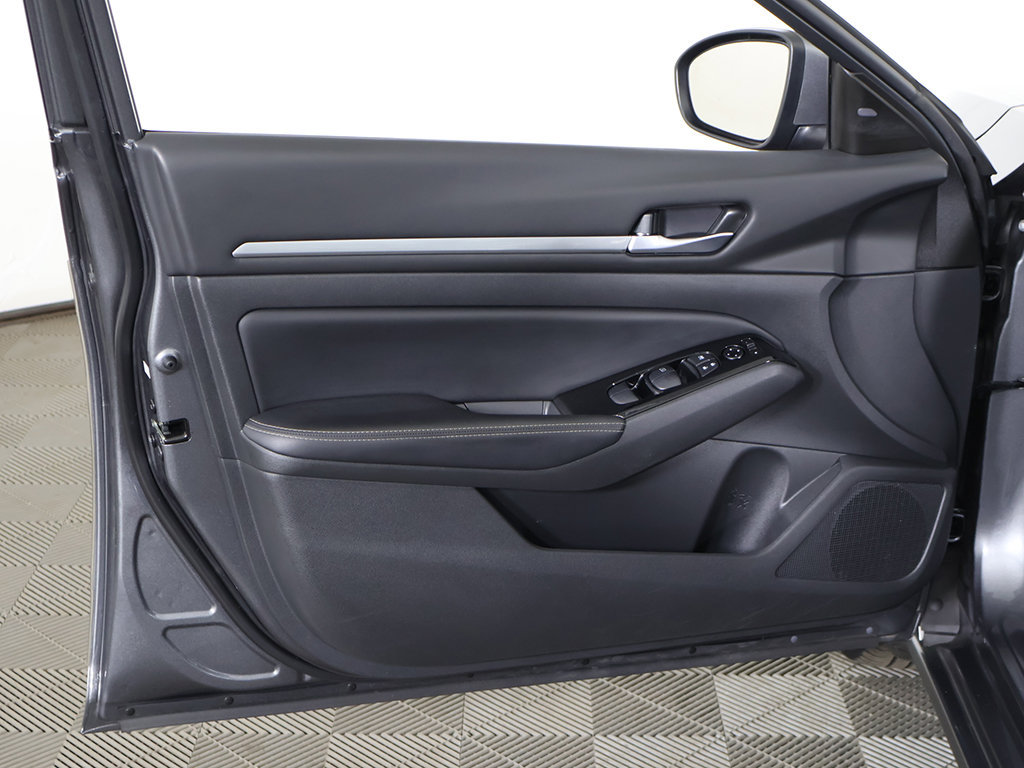 Used 2023 Nissan Altima 2.5 SV AWD/4WD image 19