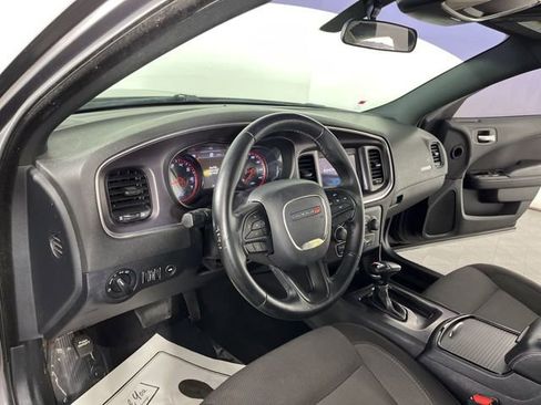 Used 2018 Dodge Charger SXT w/ Blacktop Package image 18