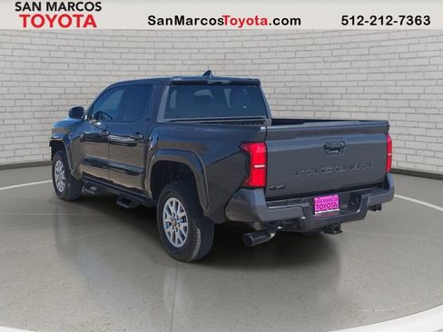 Used 2025 Toyota Tacoma SR5 AWD/4WD image 8