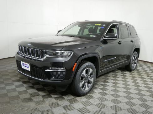 Used 2022 Jeep Grand Cherokee Limited 4xe image 7