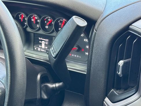 Used 2020 Chevrolet Silverado 1500 Custom Trail Boss w/ Custom Convenience Package AWD/4WD image 21