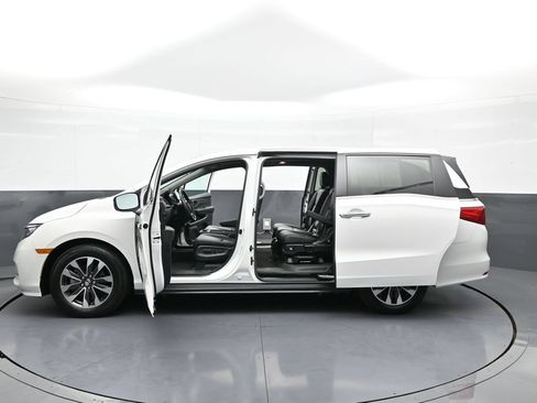 Certified 2024 Honda Odyssey EX-L image 46