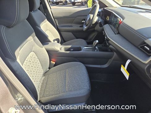 New 2026 Nissan Kicks SV w/ SV Premium Package FWD image 17