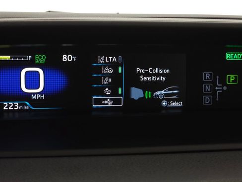 Used 2022 Toyota Prius XLE AWD/4WD image 19
