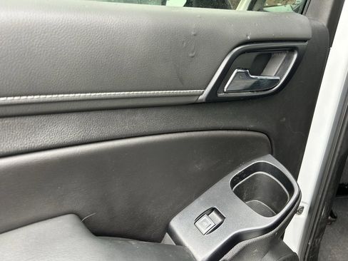 Used 2019 GMC Yukon SLE w/ HD Trailering Package image 26