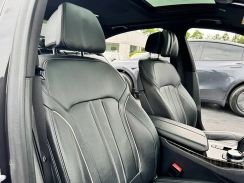 Used 2018 BMW M550i xDrive AWD/4WD image 14