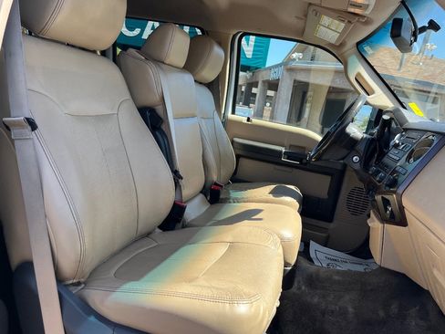 Used 2012 Ford F250 Lariat w/ Lariat Interior Pkg AWD/4WD image 36