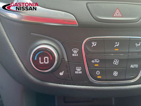 Used 2021 Chevrolet Equinox LT image 33