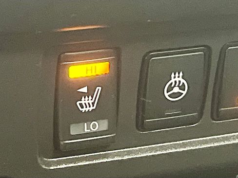 Used 2023 Nissan Frontier PRO-4X w/ Pro-4X Premium Package image 21