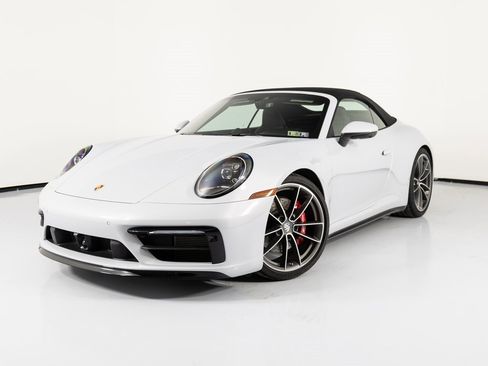 Certified 2024 Porsche 911 Carrera 4S image 6