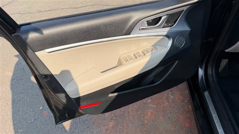 Used 2019 Genesis G70 2.0T Advanced w/ Elite Package RWD image 6
